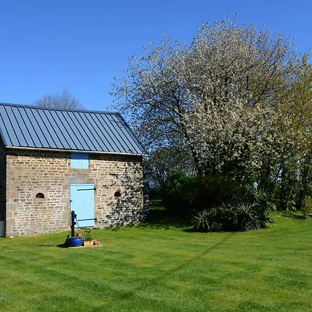La Martiniere Holiday home Saint-Aubin-Fosse-Louvain