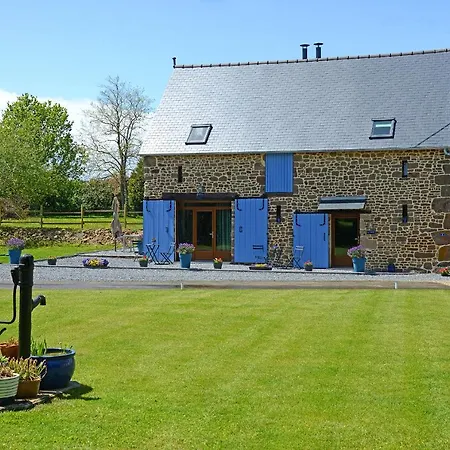 La Martiniere Holiday home Saint-Aubin-Fosse-Louvain